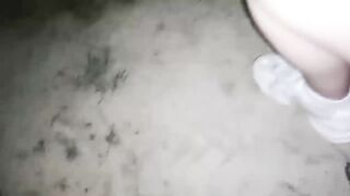 小妹妹深更半夜出没，戶外勾引夜钓男車震！误以为神经病！对白搞笑！