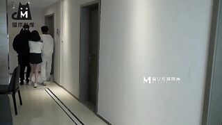 【猫爪影像】清纯女神-寻小小【清纯女孩的破处仪式】乱伦！哥哥插干粉嫩初鲍，麻豆出品【MMZ-051】