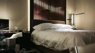 带你找大圈外围，来点情趣女仆装黑丝，新视角口交舔屌，骑上来扭动小腰，呻吟娇喘非常酥麻