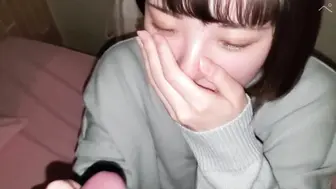 经验人数为1人的18岁白色F罩杯少女连续射精