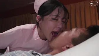 FOCS-275 [中文字幕]过于软弱的新人护士超级奉献！无理要求的性骚扰内射和串刺性爱…无论什么都可以的圣母般服务护士…黒島玲衣