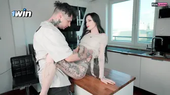 男朋友趁我不注意，当着我的面跟我最好的朋友做爱 - pinkloving