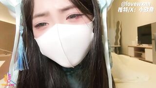 [糖心Vlog] 白丝中华娘 没想到妹妹这么骚 性瘾欣奈化身中华娘口爱唤醒哥哥 足交深喉侍奉 主动骑乘被操出白浆 精液射满丝袜 - 小欣奈