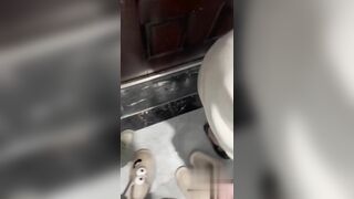 出轨偷情系列 老婆闺蜜来我家做客 送她回家的时候被我拉到楼道里操了 跟我操女儿是同一个地方!