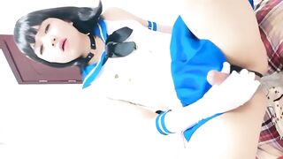 伪娘小舞之cos岛国制服女学生假鸡巴自慰射套里