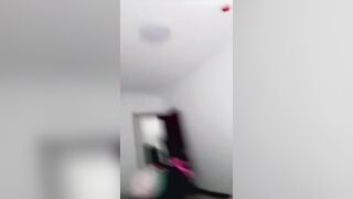 双马尾反差小母狗狂喷水止不住 还没爽够继续自慰扣逼