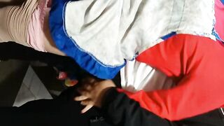 【熟女控】村里赵阿姨老公不在家，按住她的头在灶房里疯狂输出