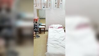 大家喜欢这种熟女吗？逼虽老服务却到位，所有服务来一遍口交内射通通来